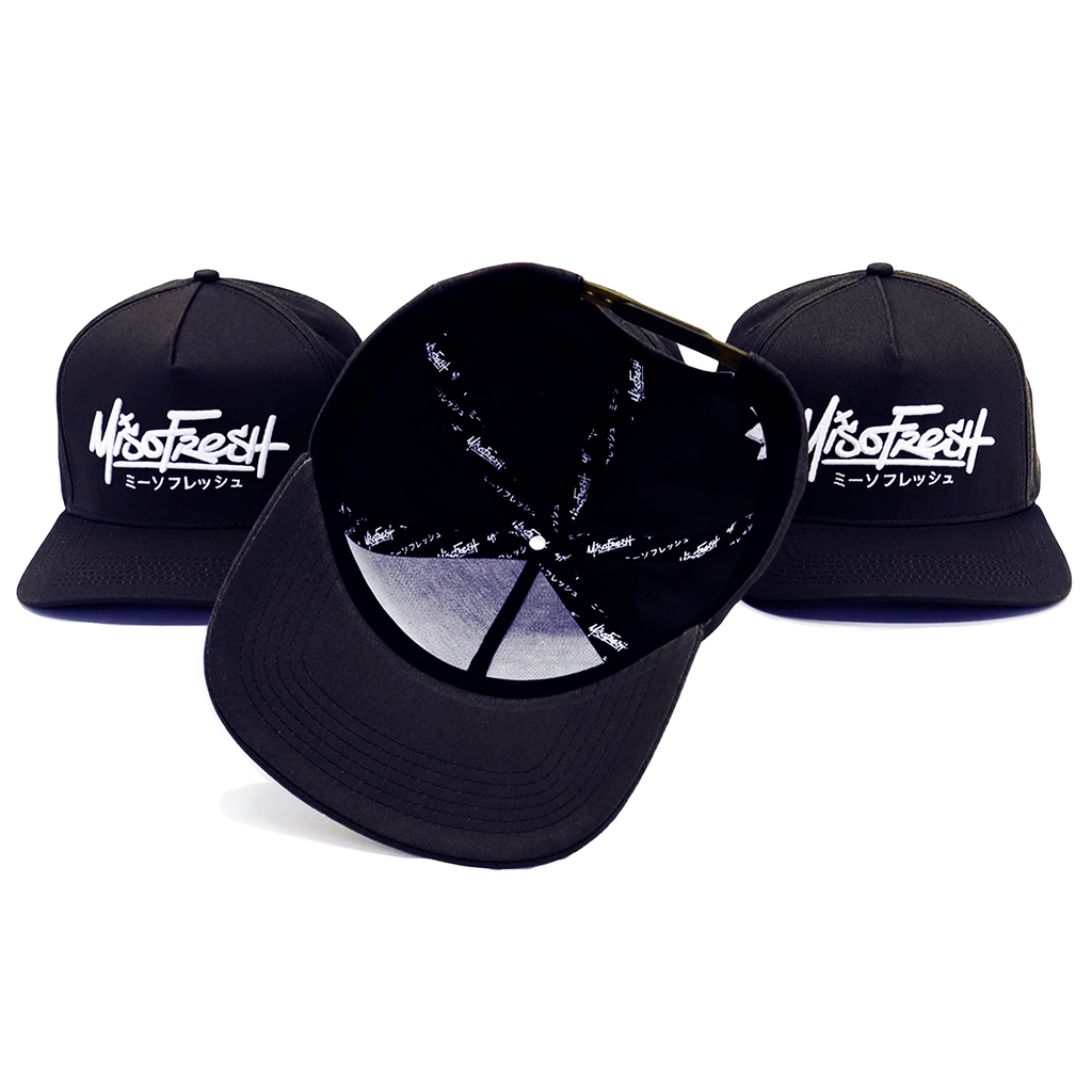 Throwe Black Snapback